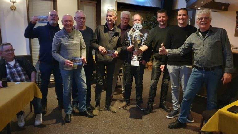 Kampioensteam NK Feeder in ‘t zonnetje gezet tijdens ALV